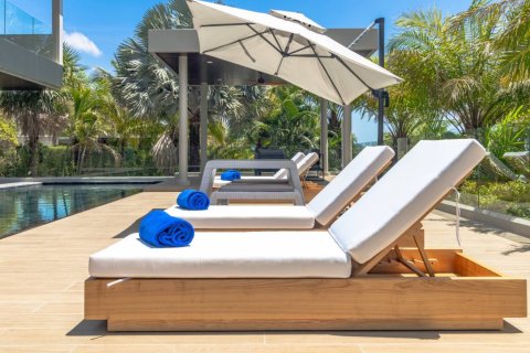 Casa de 6 dormitorios en Bang Tao, Tailandia № 180487 - foto 4