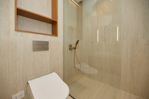 Ático de 3 dormitorios en Bangkok, Tailandia № 180490 - foto 24