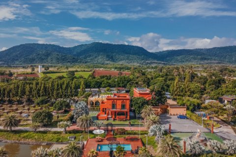 Hôtel à Prachinburi, Thaïlande № 180488