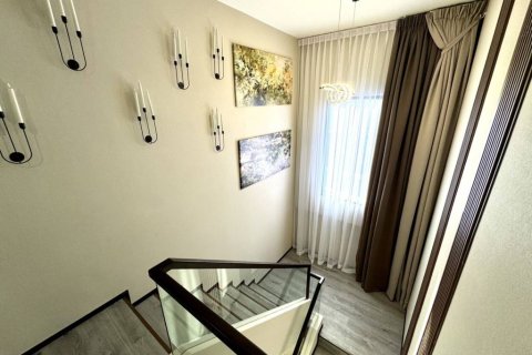 Chalet de 5 dormitorios en Pattaya, Tailandia № 153802 - foto 8