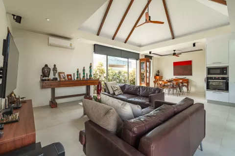 Chalet de 3 dormitorios en Phuket, Tailandia № 145143 - foto 10
