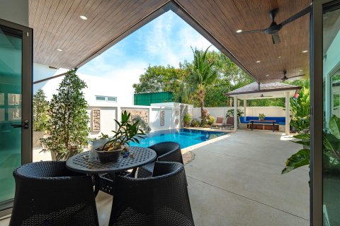 Chalet de 3 dormitorios en Phuket, Tailandia № 145143 - foto 8