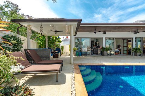 Chalet de 3 dormitorios en Phuket, Tailandia № 145143 - foto 2