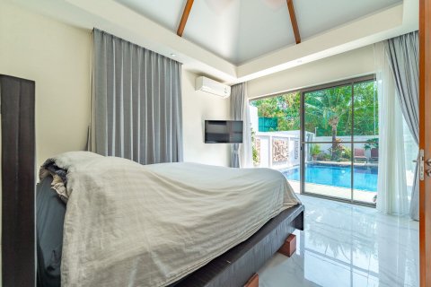 Chalet de 3 dormitorios en Phuket, Tailandia № 145143 - foto 19