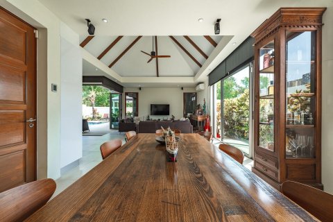 Chalet de 3 dormitorios en Phuket, Tailandia № 145143 - foto 11