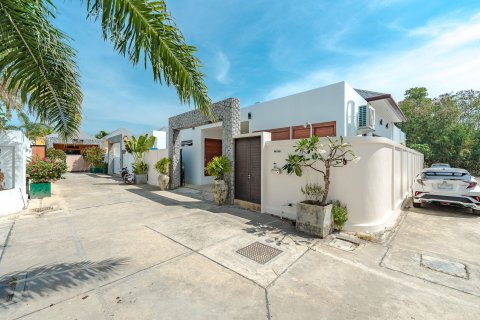 Chalet de 3 dormitorios en Phuket, Tailandia № 145143 - foto 27