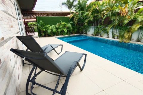 Casa de 3 dormitorios en Pattaya, Tailandia № 54657 - foto 3