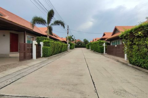 Casa de 3 dormitorios en Pattaya, Tailandia № 54657 - foto 15