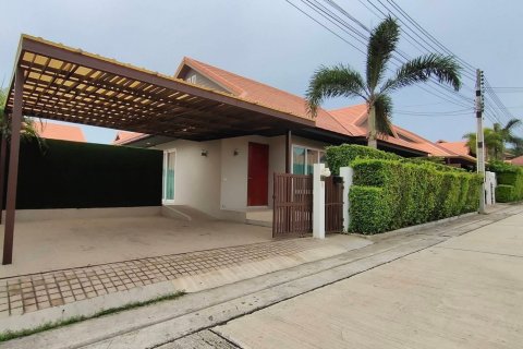 Casa de 3 dormitorios en Pattaya, Tailandia № 54657 - foto 16