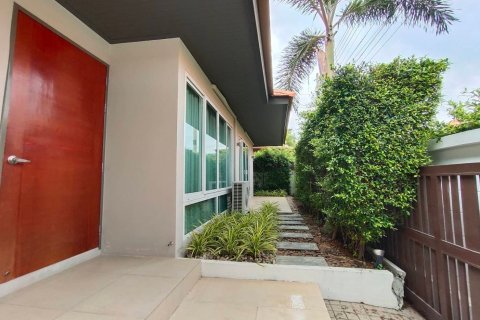 Casa de 3 dormitorios en Pattaya, Tailandia № 54657 - foto 13