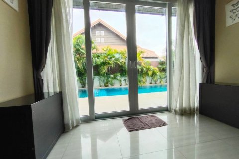 Casa de 3 dormitorios en Pattaya, Tailandia № 54657 - foto 8