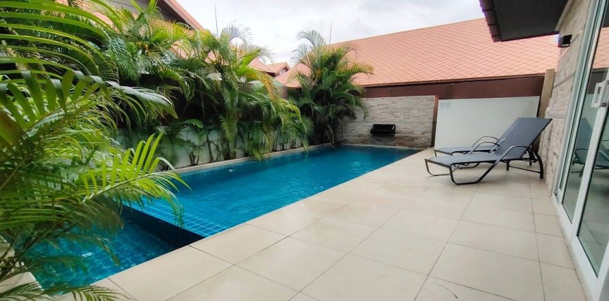 Casa de 3 dormitorios en Pattaya, Tailandia № 54657