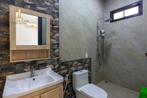 Chalet de 4 dormitorios en Hua Hin, Tailandia № 220510 - foto 21