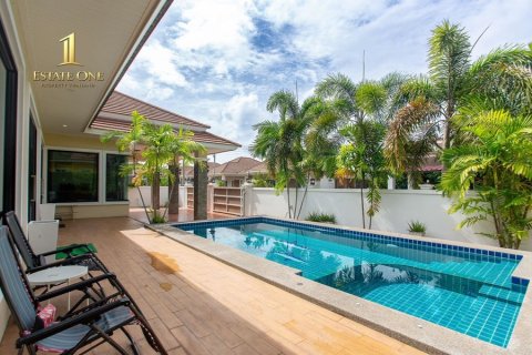 Chalet de 4 dormitorios en Hua Hin, Tailandia № 220510 - foto 3