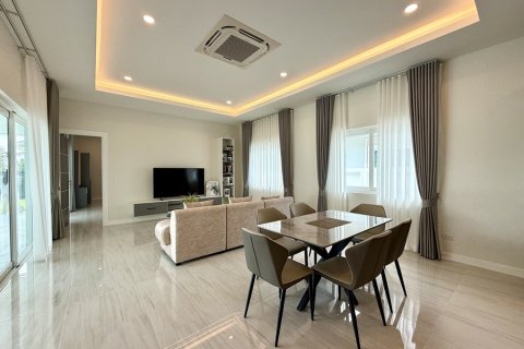 Chalet de 3 dormitorios en Hua Hin, Tailandia № 220509 - foto 4