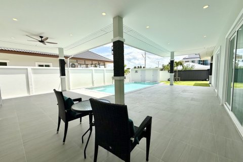 Chalet de 3 dormitorios en Hua Hin, Tailandia № 220509 - foto 3