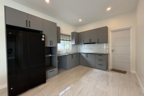 Chalet de 3 dormitorios en Hua Hin, Tailandia № 220509 - foto 8