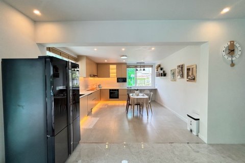 Chalet de 3 dormitorios en Hua Hin, Tailandia № 220511 - foto 11
