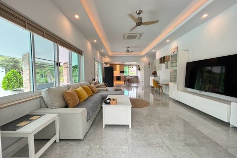 Chalet de 3 dormitorios en Hua Hin, Tailandia № 220511 - foto 9