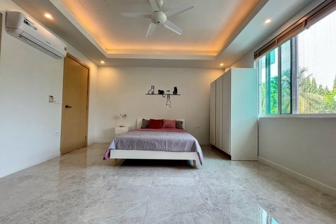 Chalet de 3 dormitorios en Hua Hin, Tailandia № 220511 - foto 20