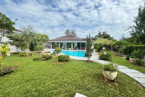 Villa à Hua Hin, Thaïlande 3 chambres № 220511