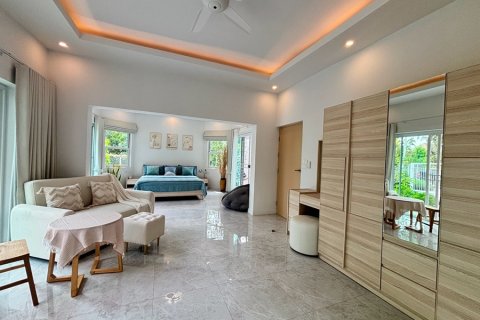 Chalet de 3 dormitorios en Hua Hin, Tailandia № 220511 - foto 16