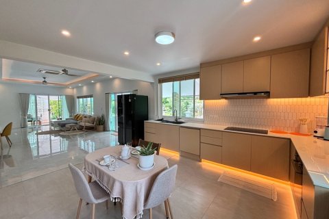 Chalet de 3 dormitorios en Hua Hin, Tailandia № 220511 - foto 12