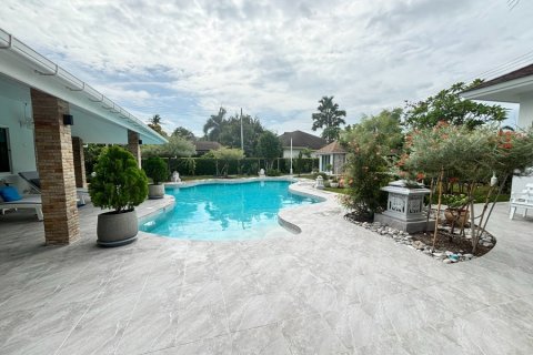 Chalet de 3 dormitorios en Hua Hin, Tailandia № 220511 - foto 4