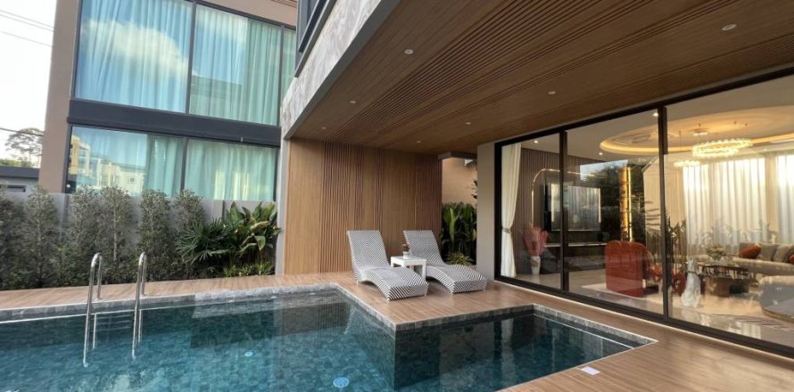 Chalet de 5 dormitorios en Pattaya, Tailandia № 162431
