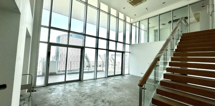 Dúplex de 2 dormitorios en Bangkok, Tailandia № 162426
