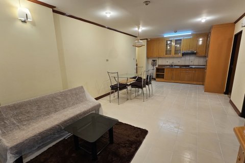 Condo in Watthana, Bangkok, Thailand, 2 bedrooms  № 201064 - photo 3