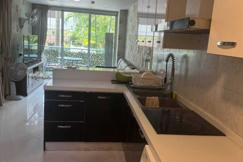 Condo in Pattaya, Thailand, 2 bedrooms  № 167611 - photo 6