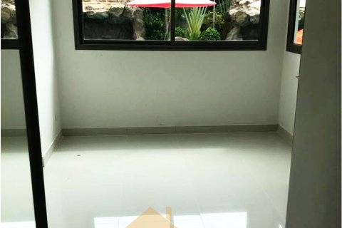 Sobre plano Club Royal en Pattaya, Tailandia № 28041 - foto 10