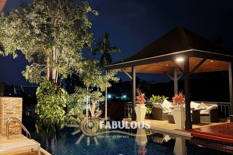 Chalet de 4 dormitorios en Rawai, Tailandia № 205740 - foto 9