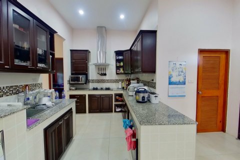 Haus in San Kamphaeng, Thailand 4 Schlafzimmer № 139690 - Foto 17