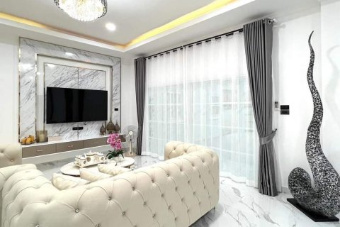 Casa de 5 dormitorios en Pattaya, Tailandia № 59792 - foto 13