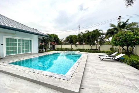 Casa de 5 dormitorios en Pattaya, Tailandia № 59792 - foto 4