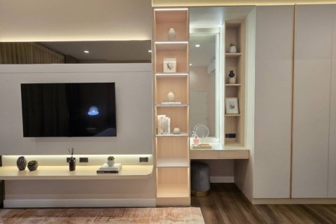 Casa de 4 dormitorios en Samut Prakan, Tailandia № 172998 - foto 10