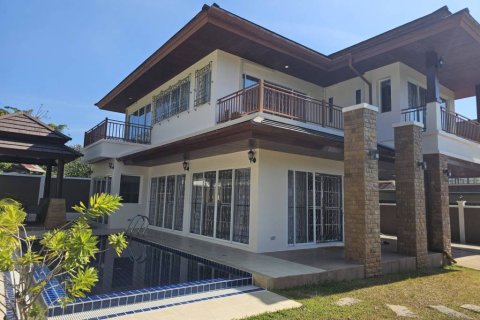 Chalet de 3 dormitorios en Phuket, Tailandia № 172999 - foto 2