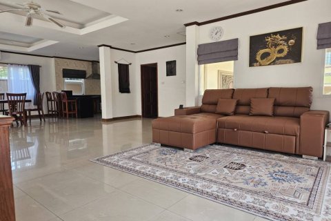 Chalet de 3 dormitorios en Phuket, Tailandia № 172999 - foto 3