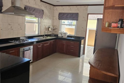 Chalet de 3 dormitorios en Phuket, Tailandia № 172999 - foto 8