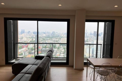Condominio de 3 dormitorios en Chatuchak, Bangkok, Tailandia № 173002 - foto 2