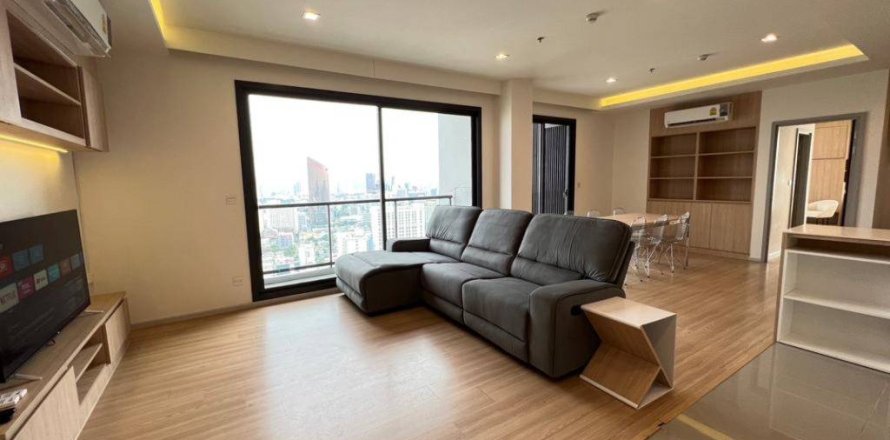 Condominio de 3 dormitorios en Chatuchak, Bangkok, Tailandia № 173002