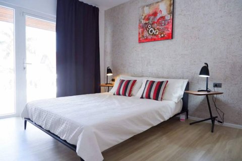Chalet de 3 dormitorios en Pattaya, Tailandia № 173000 - foto 8