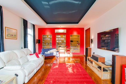 Chalet de 5 dormitorios en Hua Hin, Tailandia № 168536 - foto 5