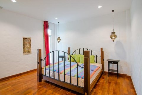 Chalet de 5 dormitorios en Hua Hin, Tailandia № 168536 - foto 11