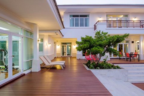 Chalet de 5 dormitorios en Hua Hin, Tailandia № 168536 - foto 4