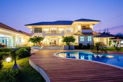 Villa à Hua Hin, Thaïlande 5 chambres № 168536