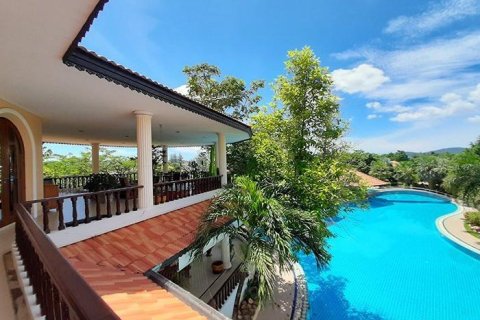 Chalet de 11 dormitorios en Hua Hin, Tailandia № 168535 - foto 28