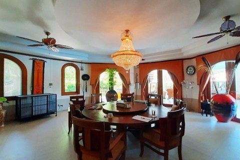 Chalet de 11 dormitorios en Hua Hin, Tailandia № 168535 - foto 16